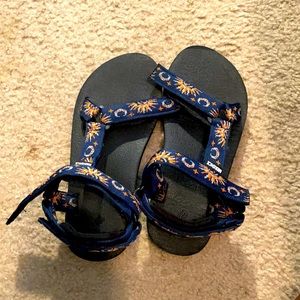 Athletic Sandals